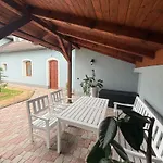 Apartmany Mocovice 아파트 *