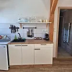 Apartmany Mocovice 아파트 *